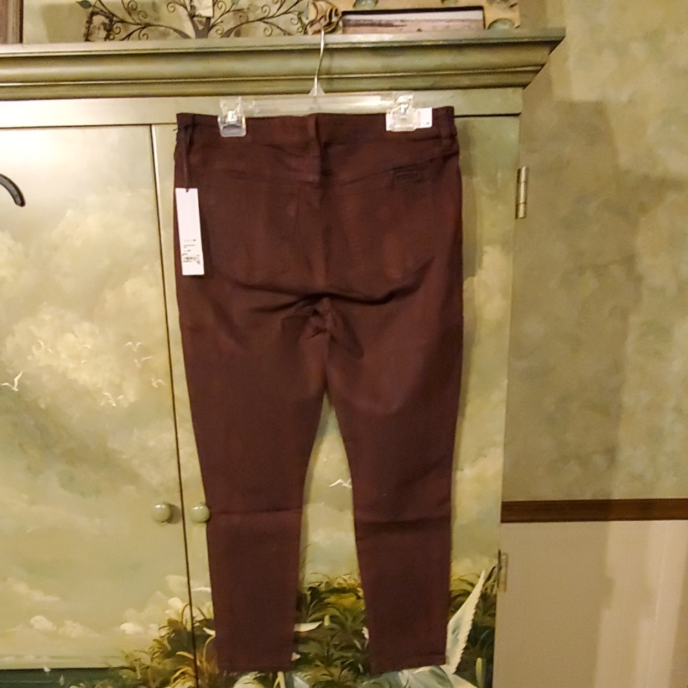 JEANS - Picture 7 of 8